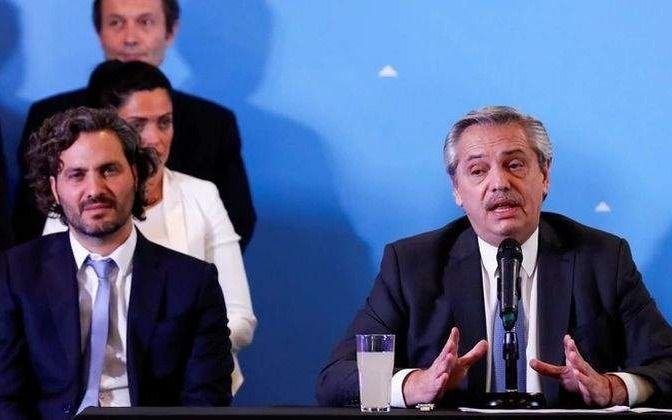 El DNU del Gobierno busca "priorizar el funcionamiento de los establecimientos educativos con modalidades presenciales"