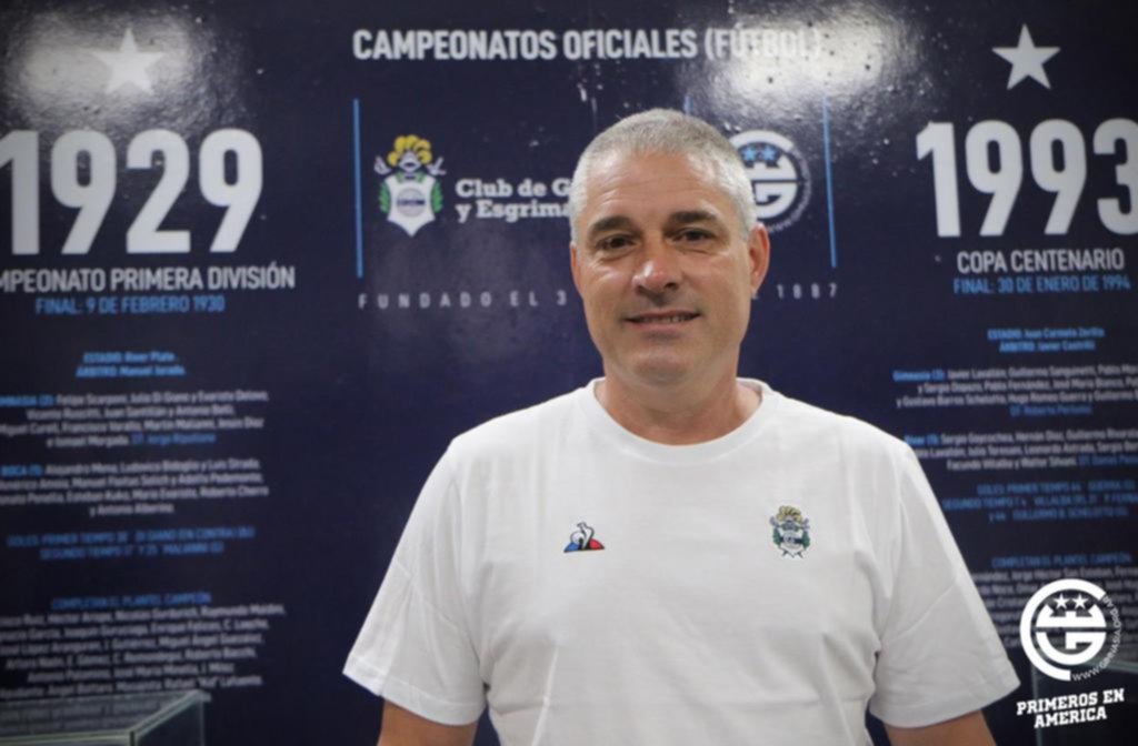 Perrone fue presentado como nuevo Coordinador