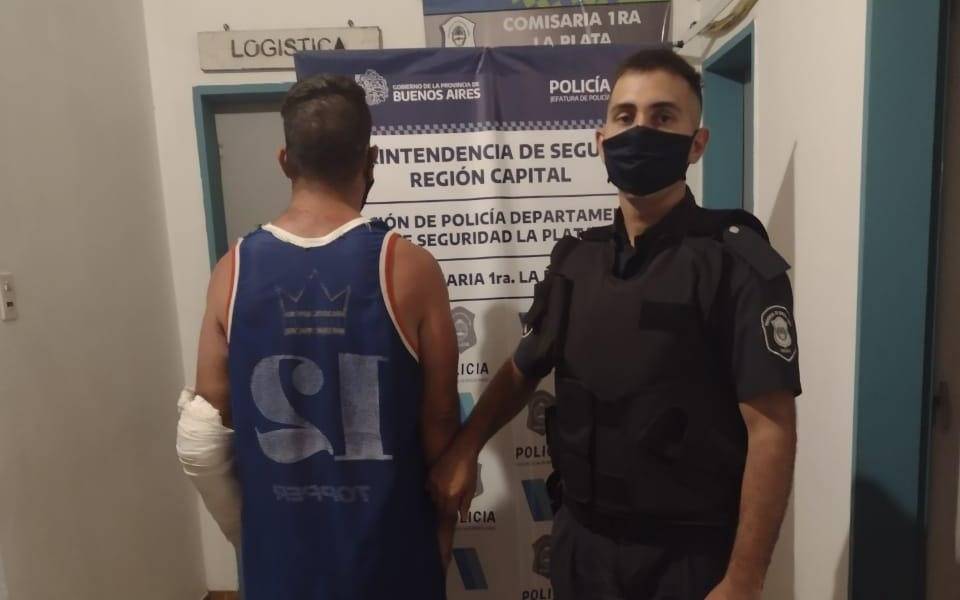 Zona roja: amenazó con un elemento cortante a una trabajadora sexual en un intento de robo y fue detenido