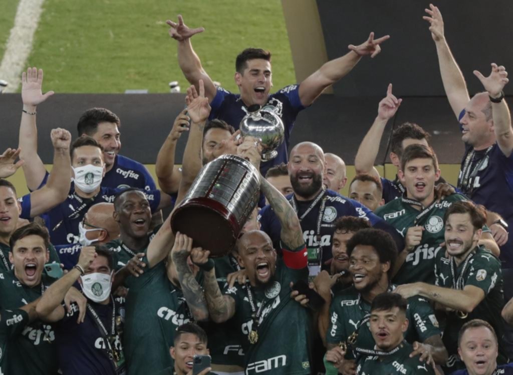 Palmeiras se abrazó a la gloria en una final de Copa para el olvido