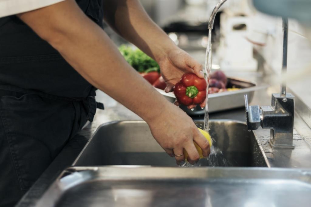 Cómo hacer el lavado de frutas y verduras