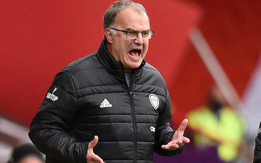 El Leeds de Bielsa consiguió un buen triunfo en la visita al Leicester