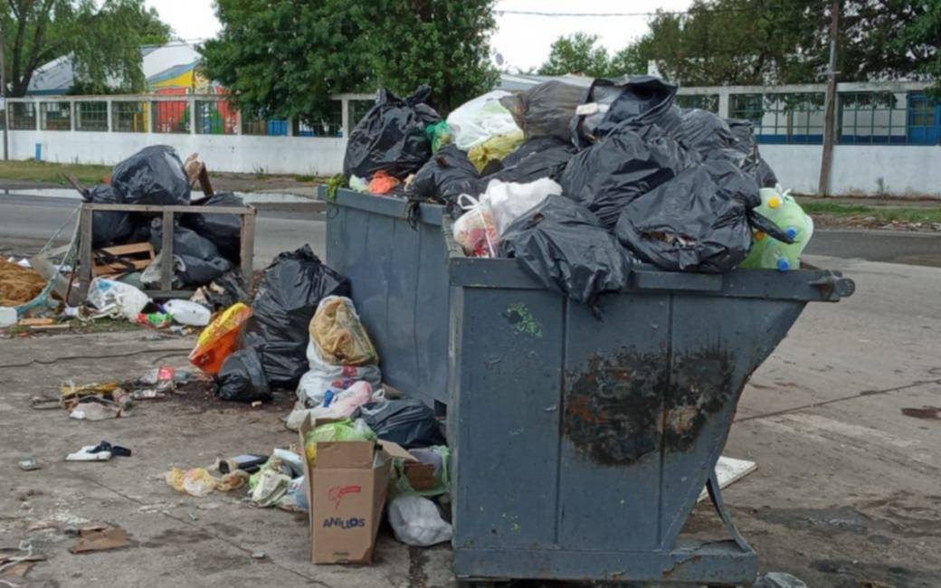 En 44 y 155 se olvidaron de retirar la basura