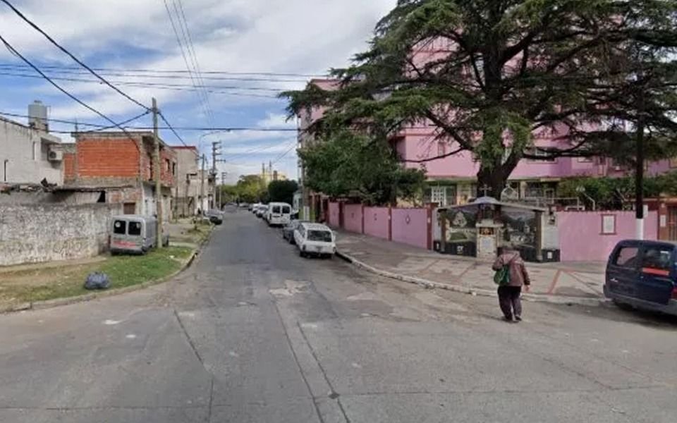 Atacan a tiros a vecinos que festejaban el Año Nuevo y matan a una chica de 15 años 