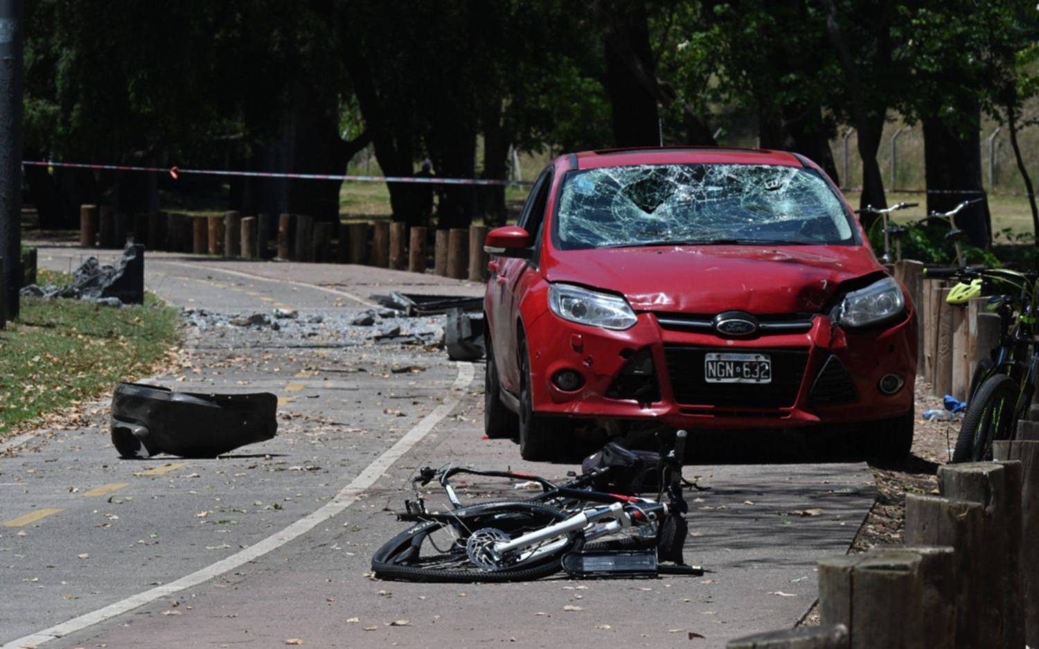 Atropelló a ciclistas y runners en los Bosques de  Palermo y huyó: murió la mujer que estaba grave