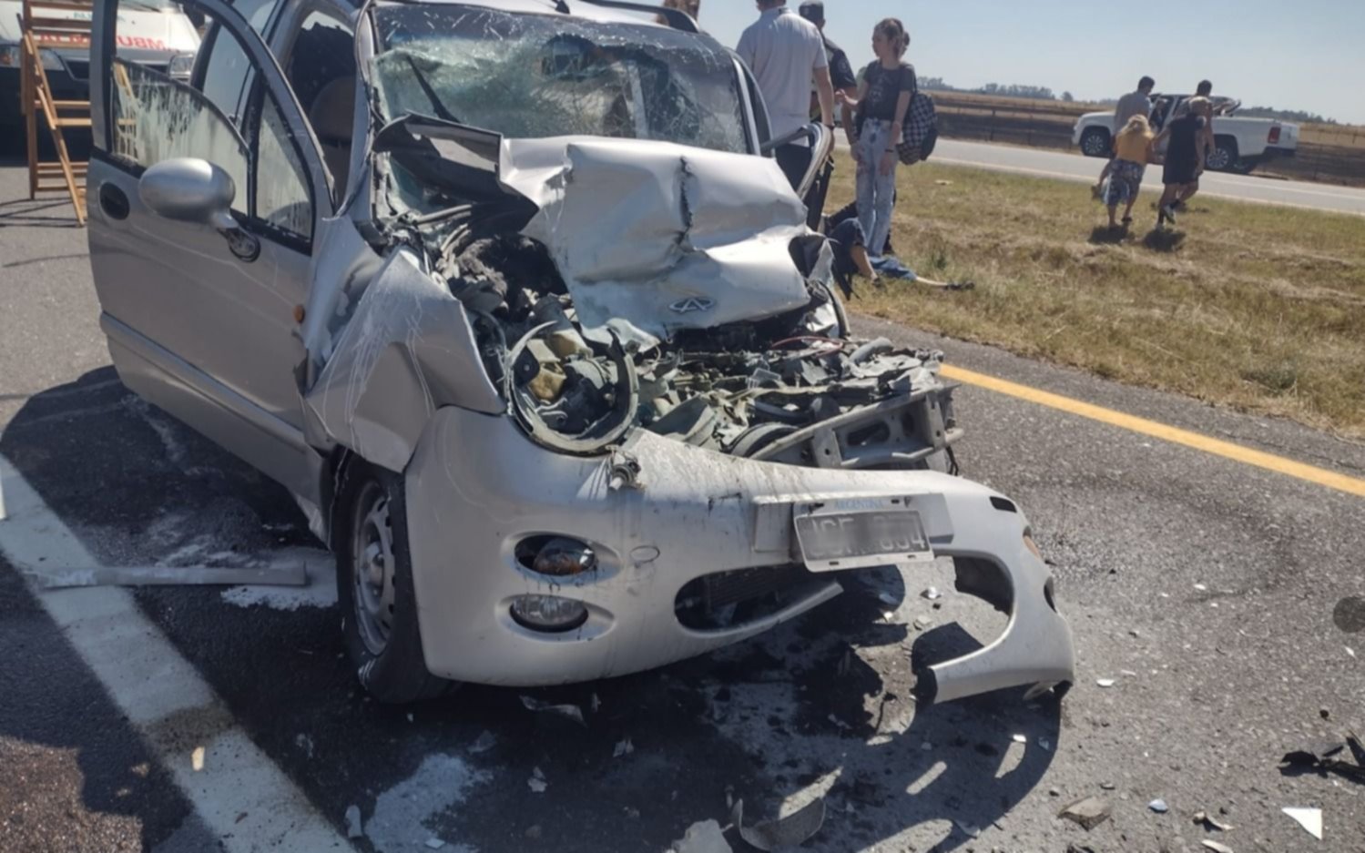 En un día accidentado en la Ruta 2, una mujer quedó internada en Romero por un triple choque