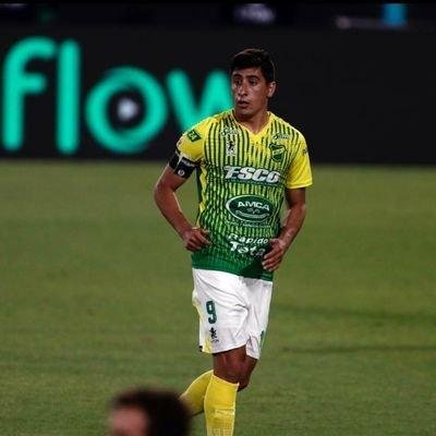 Defensa compró al delantero Merentiel