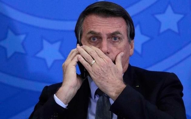  Bolsonaro fue internado de urgencia por dolores abdominales