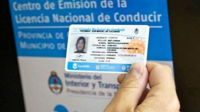 Para renovar el carné de conducir dan turnos recién para mitad de año