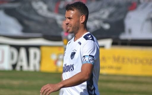 También se quedan Pier Barrios y Calello