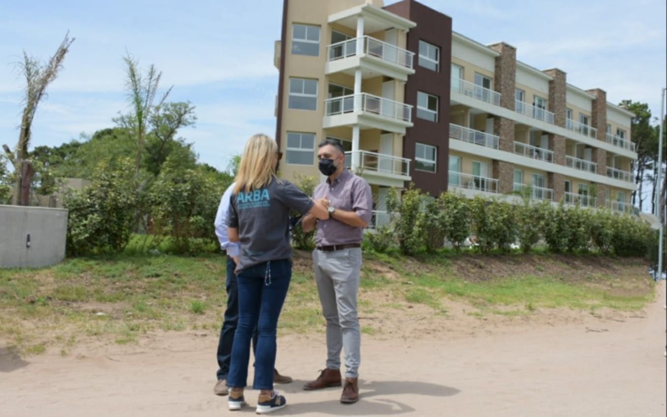 Detectan en Pinamar dos edificios que estaban sin declarar y evadían el Impuesto Inmobiliario