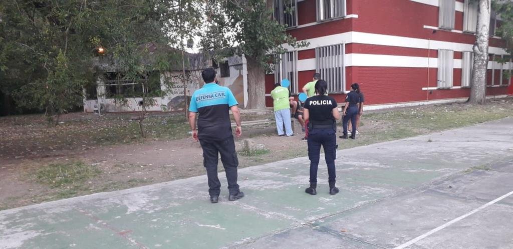 Gran susto en Berisso por un menor que se tiró a un canal