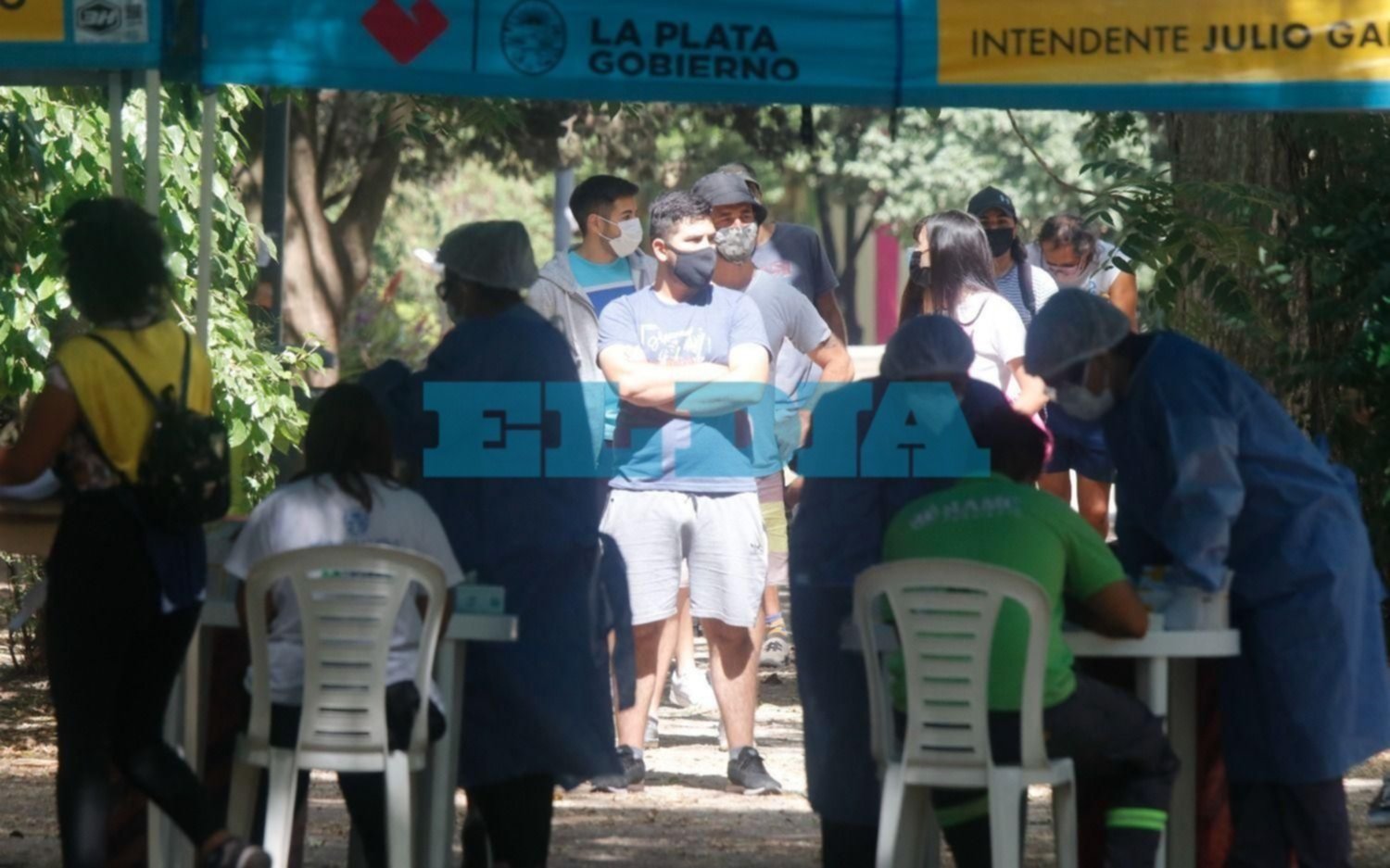Radiografía del coronavirus en La Plata: contagios según edades, testeos y terceras dosis