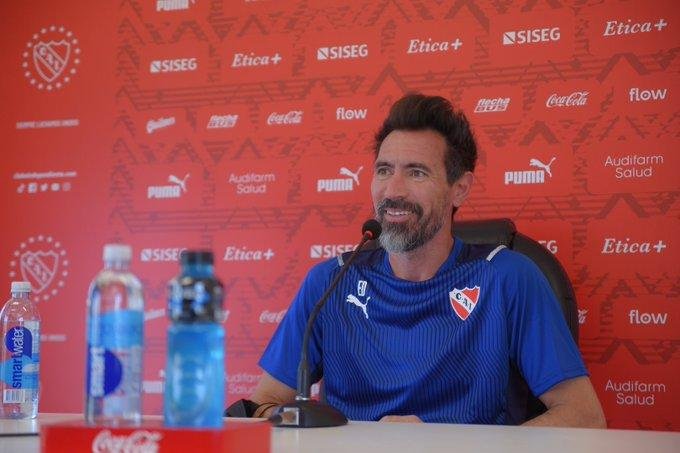 “Quiero un equipo ofensivo”, adelantó Eduardo Domínguez