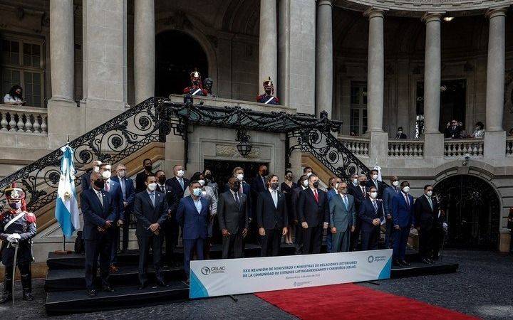 Alberto Fernández asumió en la Celac con los votos de Cuba, Nicaragua y Venezuela