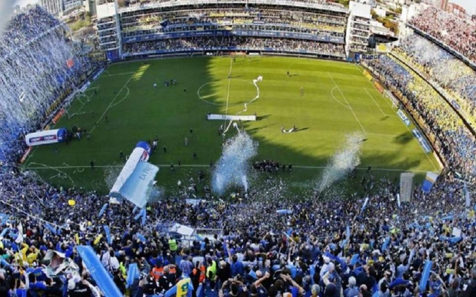 Analizan reducir el aforo en las canchas si sigue el aumento de casos de Covid