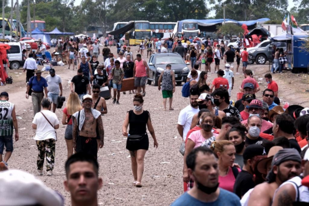 Con el Covid al acecho, una verdadera multitud veneró al Gauchito Gil