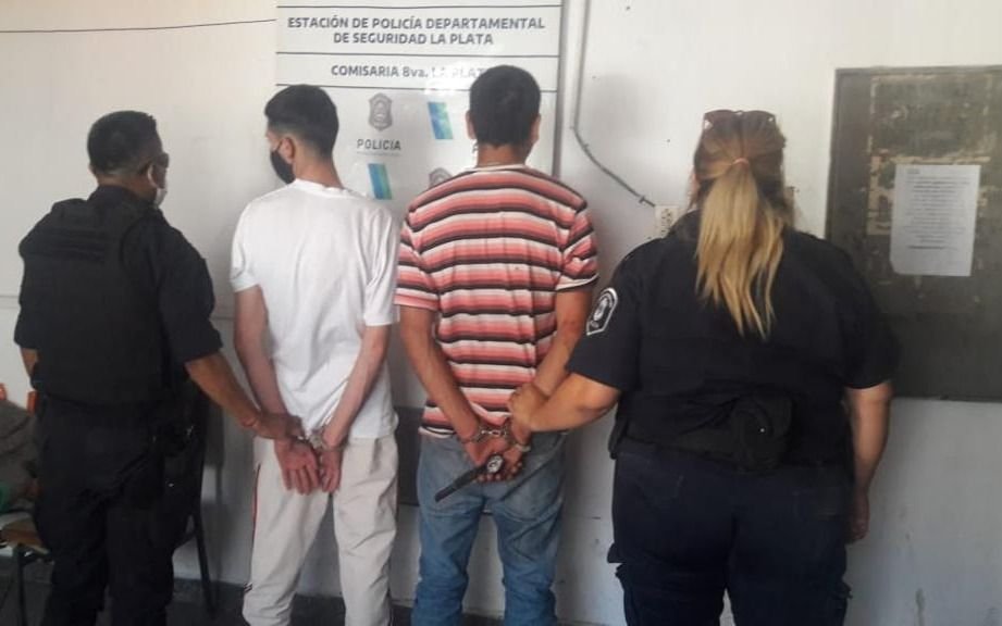 Altos de San Lorenzo: merodeaban armados el barrio y fueron aprehendidos