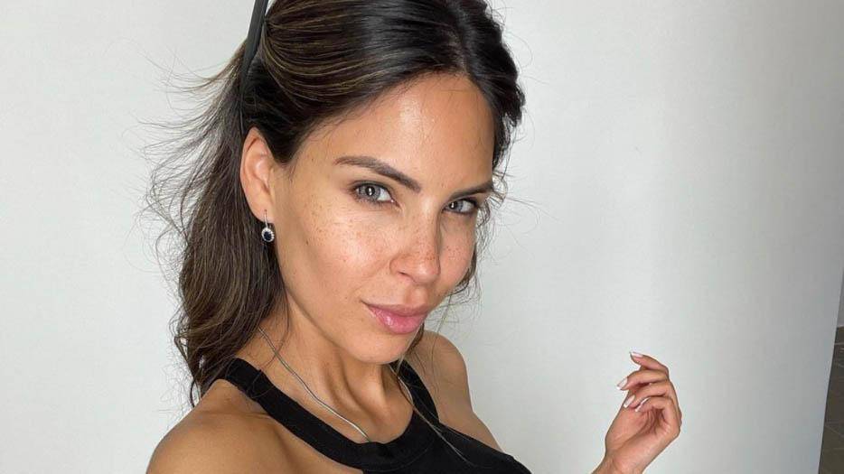 Barby Franco no muestra sus pies porque tiene hongos...