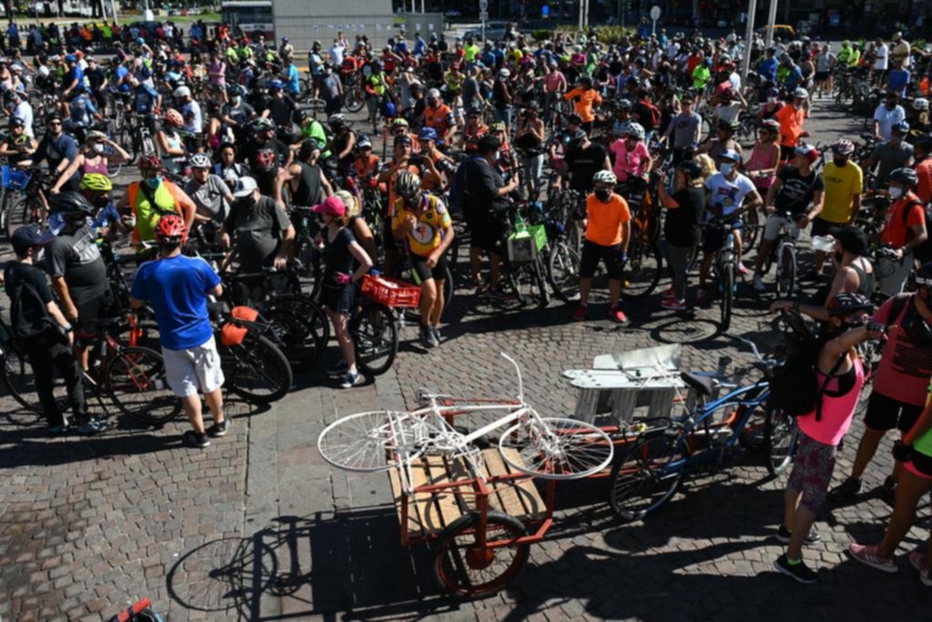 Más de 5.000 ciclistas recordaron a la mujer atropellada en Palermo