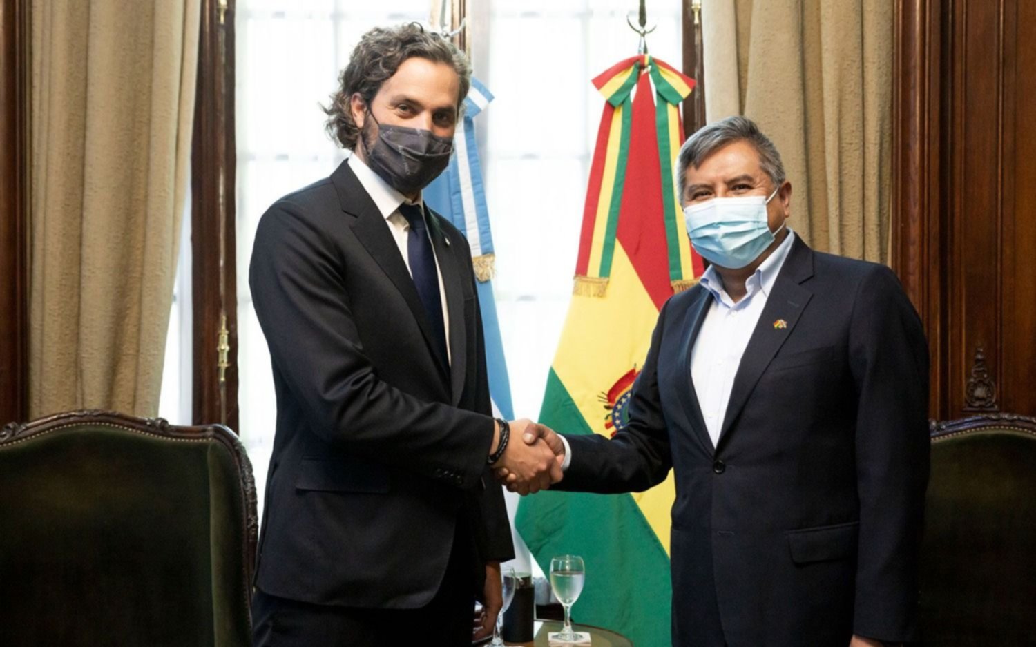 Cafiero, aislado, prepara el viaje a Washington por las negociaciones con el FMI: Alberto F., a China