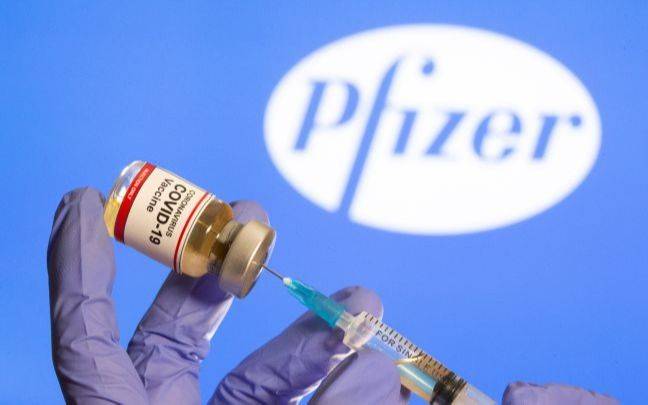 Pfizer aseguró que tendrá lista en marzo una nueva vacuna contra la variante Ómicron