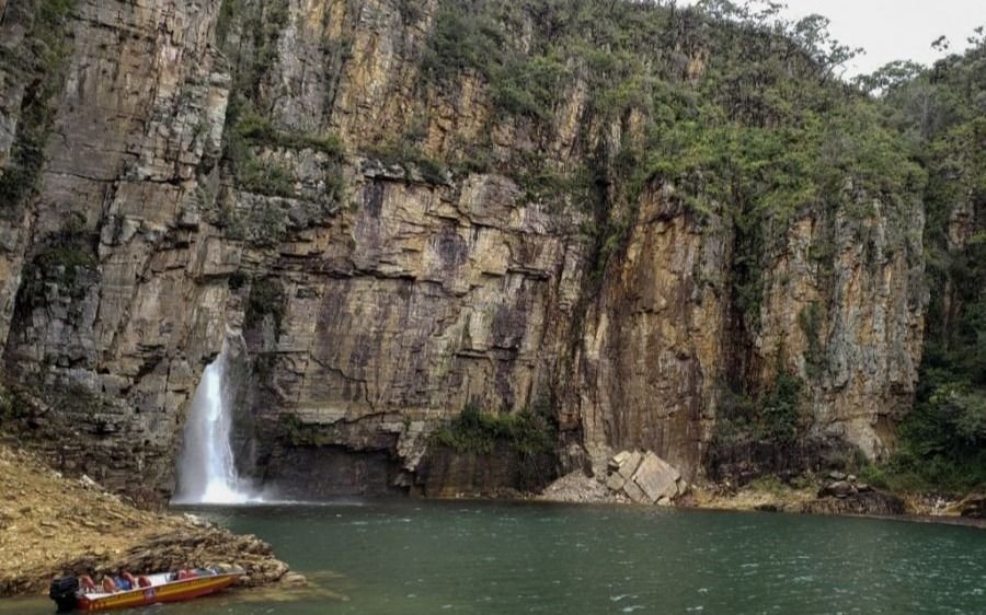 Declaran zona de emergencia a Mina Gerais por las tormentas, tras el derrumbe que mató a 10 turistas