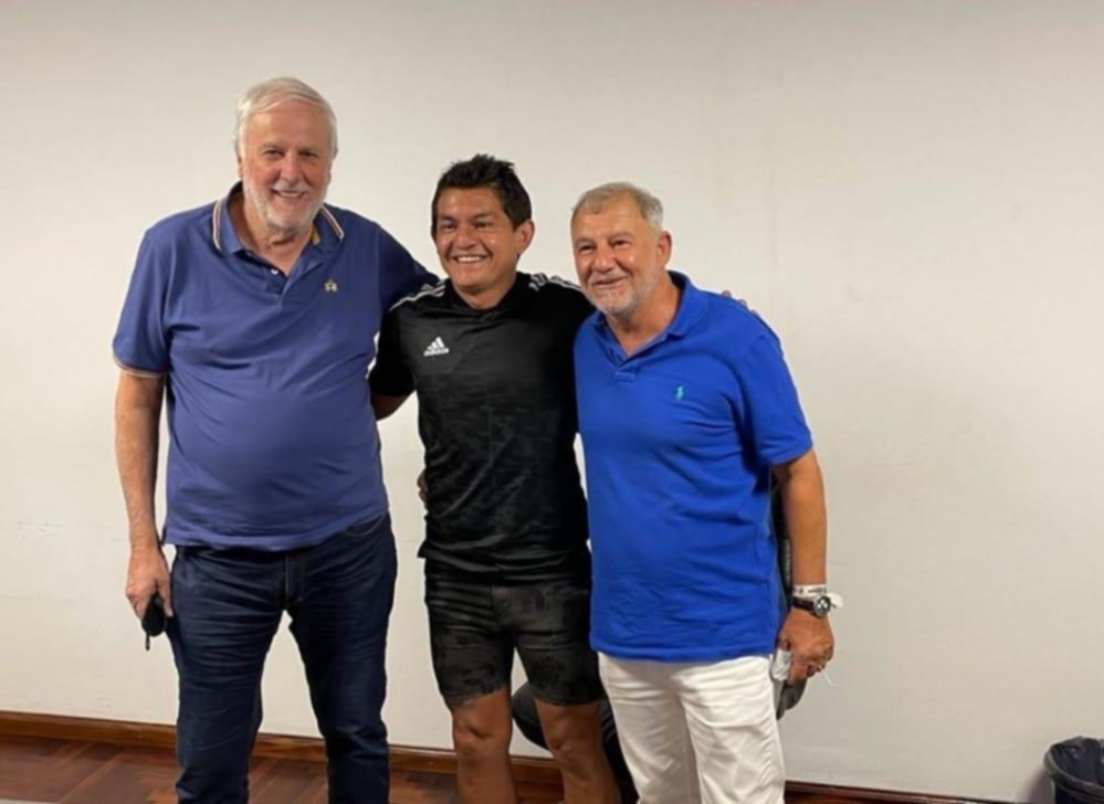El Pulga Rodríguez ya firmó contrato con Colón