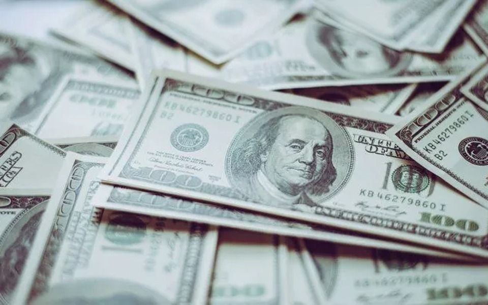 El blue subió un peso y la brecha con el oficial es de casi el 100%