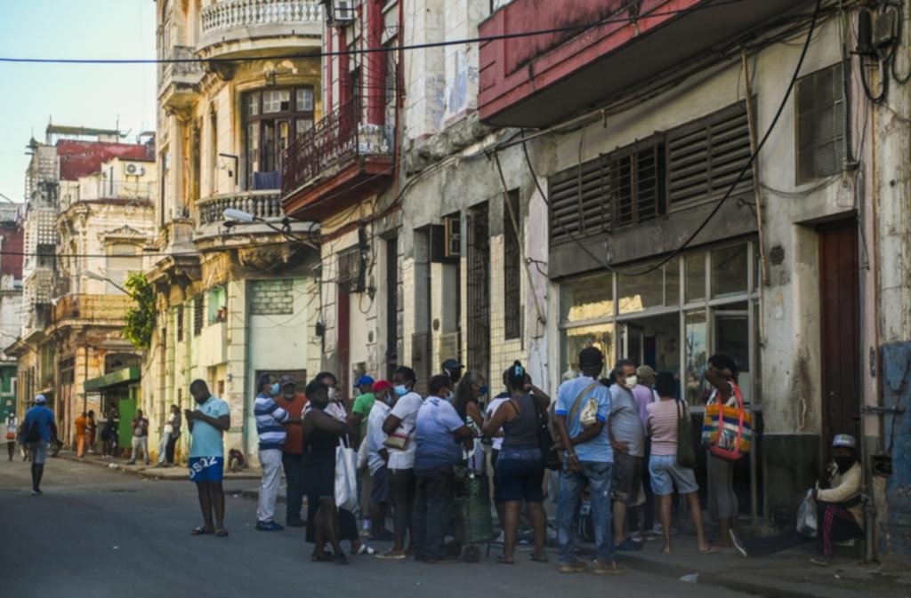 El calvario que viven los cubanos para poder conseguir comida