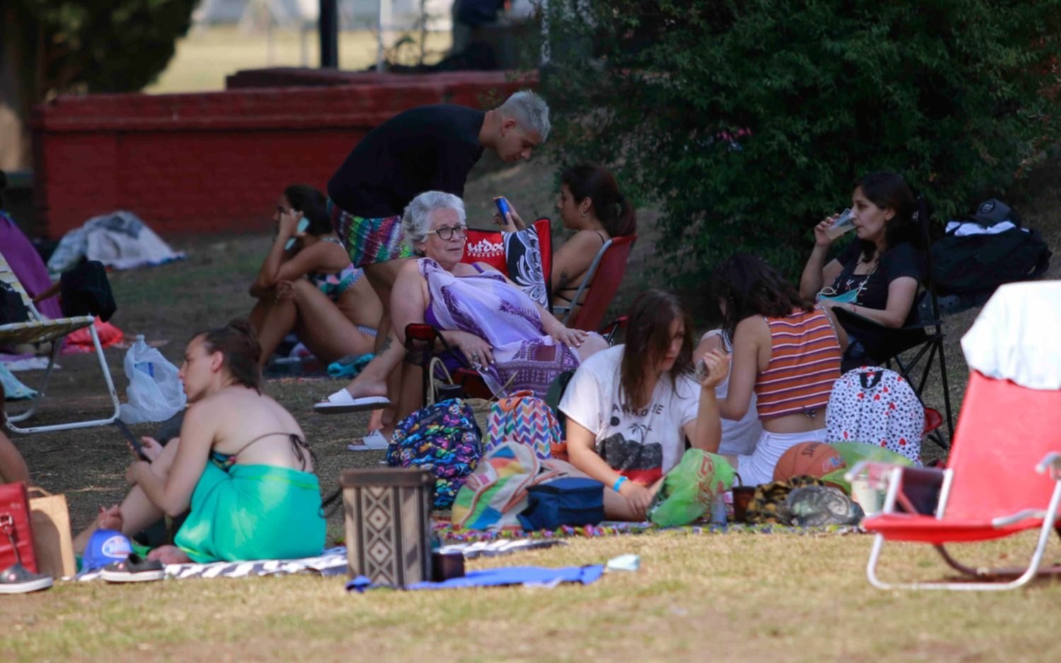 Calor sin tregua en La Plata: miércoles 32º, jueves 39º, viernes 41º, sábado 37º y ¿domingo lluvia?