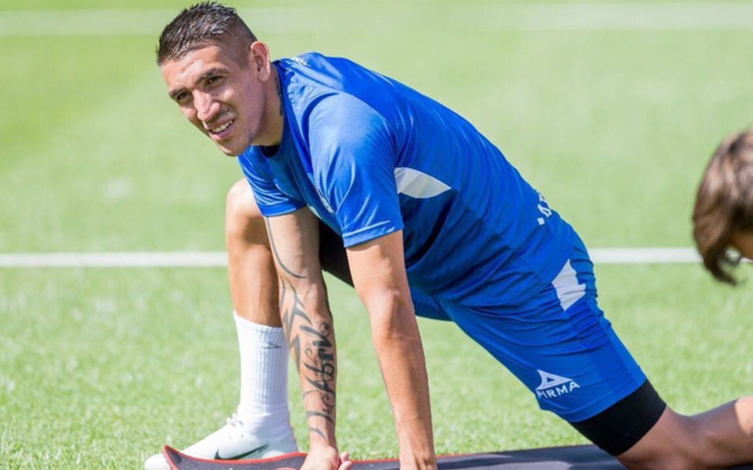 Centurión en otro lío: ahora se fue de Vélez para entrenar "por su cuenta"