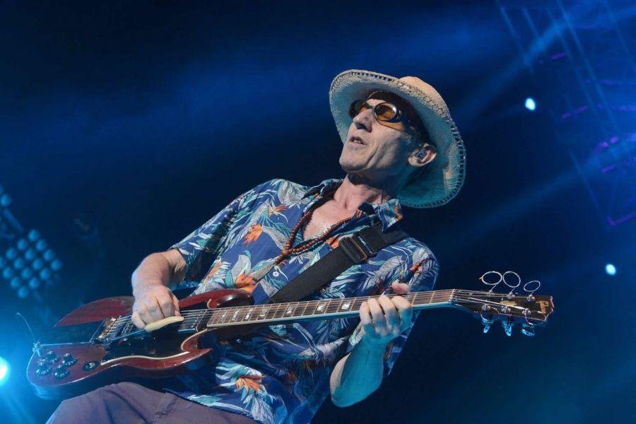 Skay y Los Fakires, en febrero, en el Estadio Centenario de Quilmes
