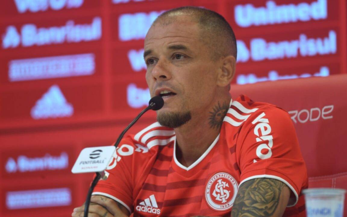 D'alessandro fue presentado en Inter brasileño y jugará hasta retirarse