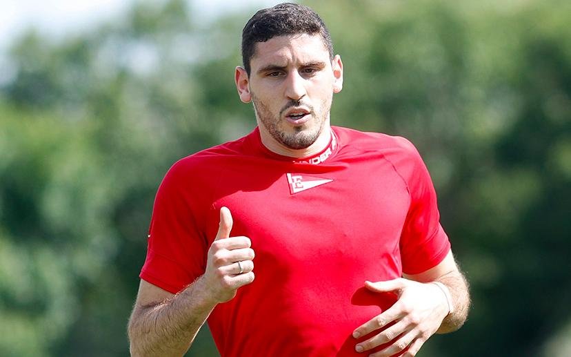 Rogel se suma a un grupo que espera por más novedades