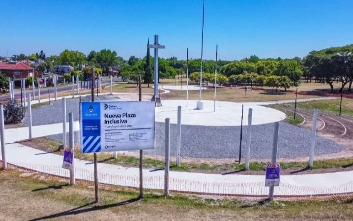 Construyen plaza inclusiva en el Parque de la Ciudad