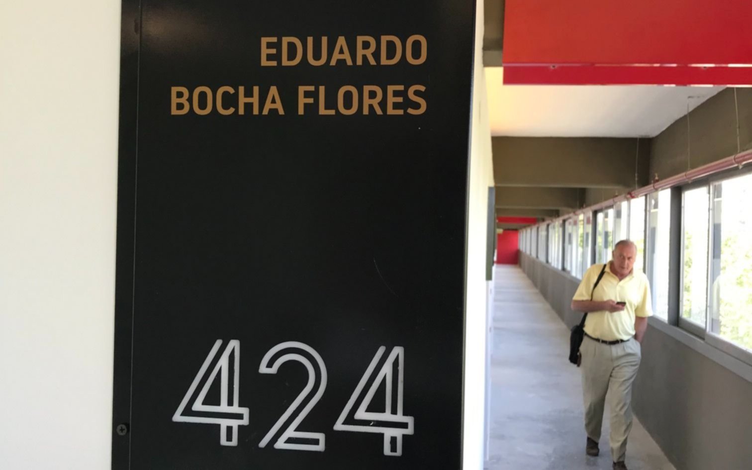 El reconocimiento de Palermo al Bocha Flores en el estadio de 1 y 57