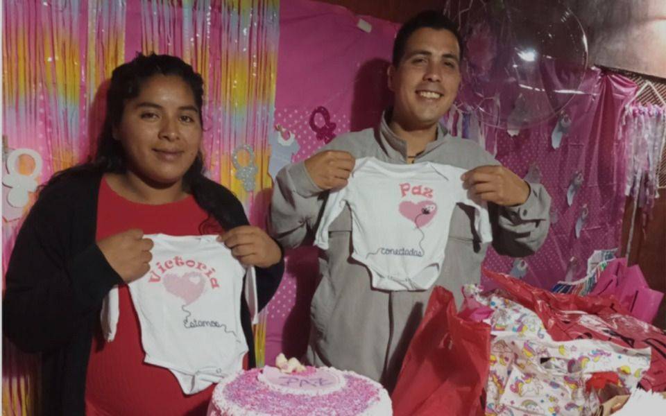 Vicky y Paz, los nombres de dos mellizas gemelas para homenajear a Tolosa Paz