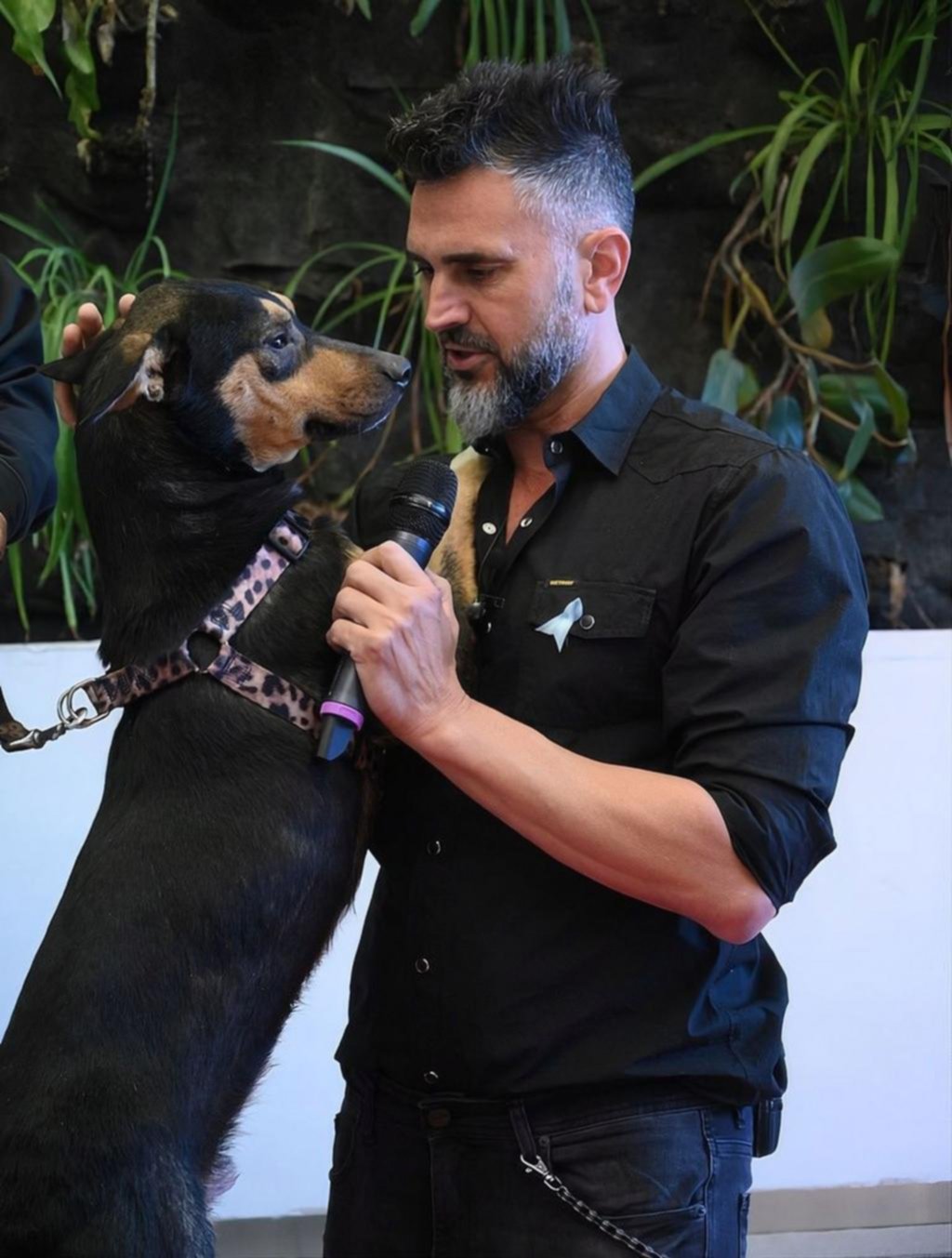 Leo Montero: “En Argentina cualquiera mata un perro y no pasa un día preso”
