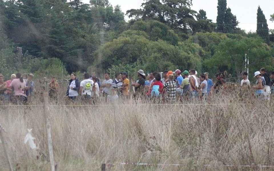 Siguen los cruces políticos por las tomas de tierras en La Plata: ahora respondieron desde la Provincia