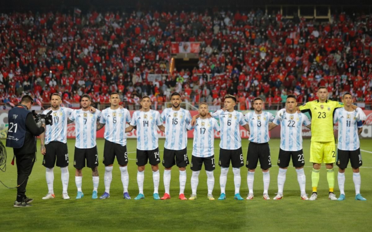 VIDEO.- Los hinchas chilenos silbaron el Himno Nacional Argentino