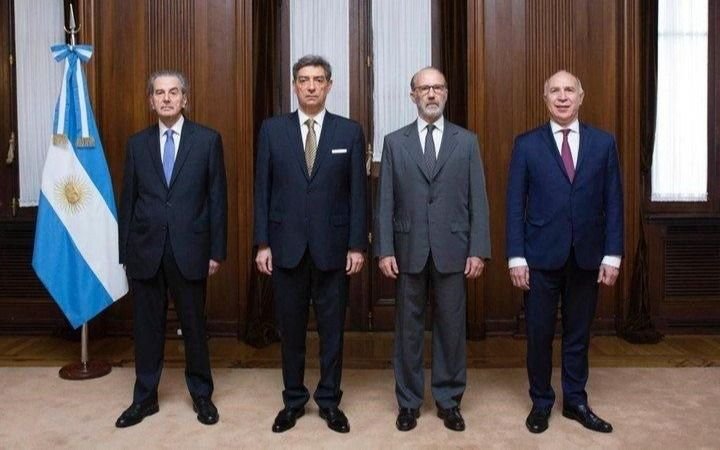 Abogados y referentes de la oposición organizan una "contramarcha" a favor de la Corte
