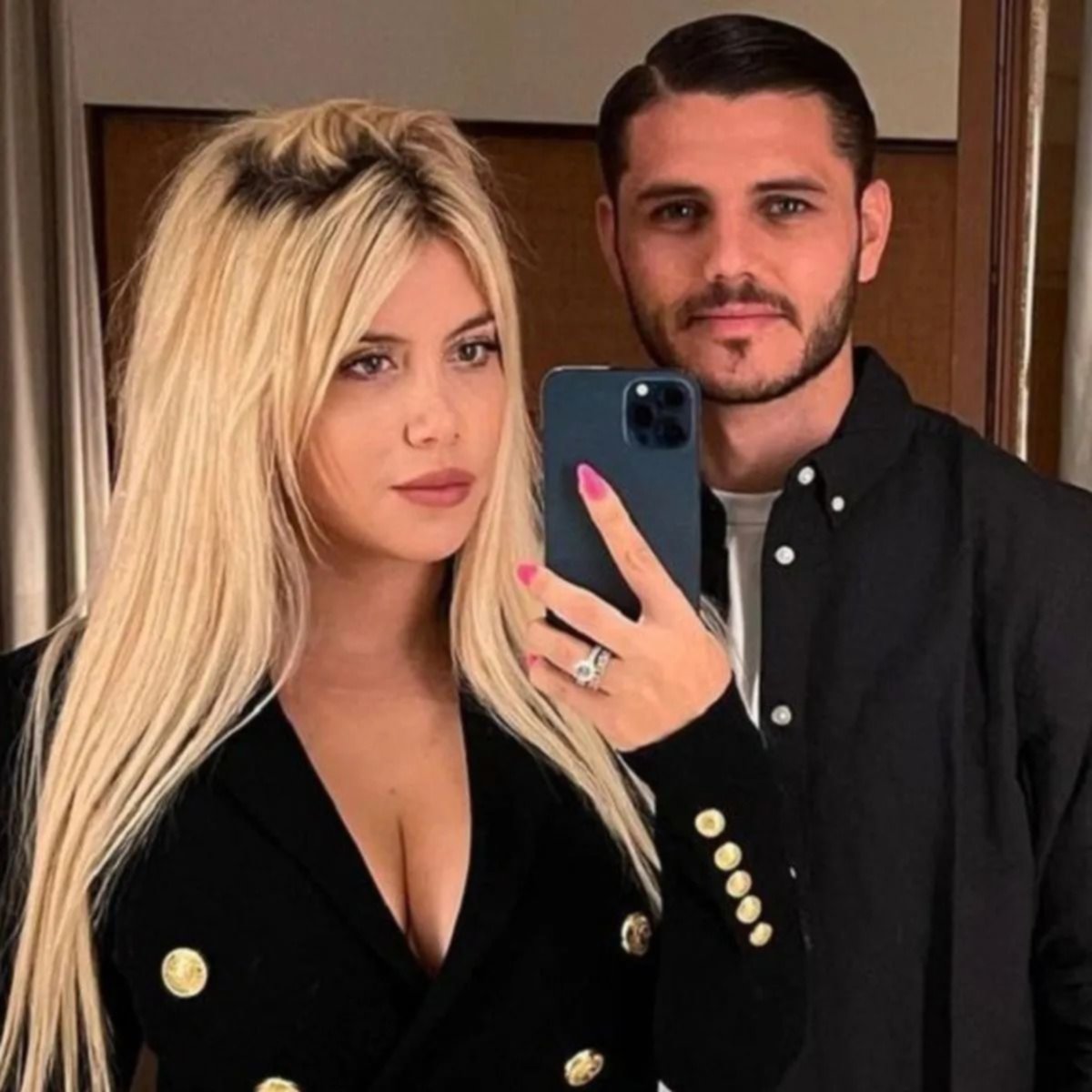 Otra vez en crisis: ¿Wanda lo agarró a Icardi mirando posteos de la China Suárez?