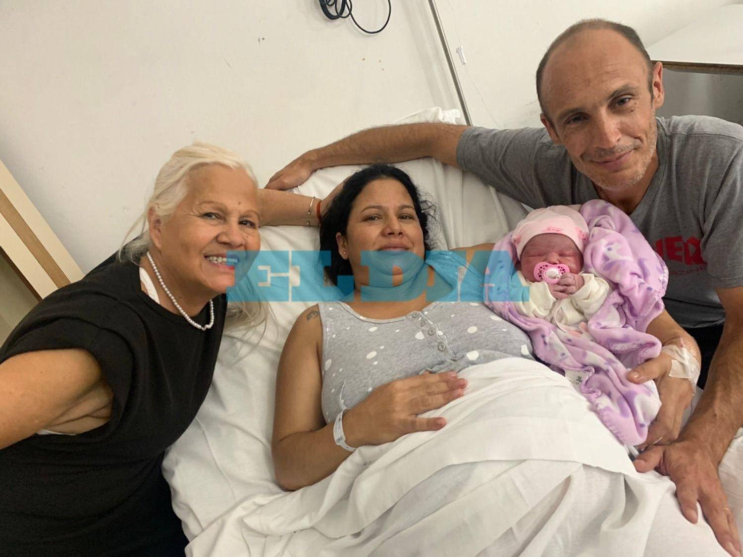 ¡Nena dijo la partera! Nació el primer bebé del año en La Plata y se llama...