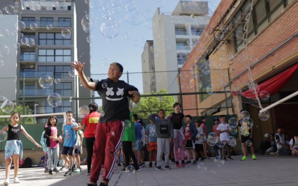 Alrededor de 1710 estudiantes bonaerenses arrancaron hoy la escuela de verano en la Ciudad de Buenos Aires