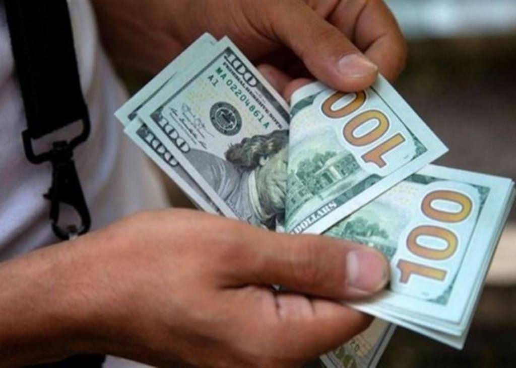 Fuerte rebote del blue: en la Ciudad terminó a $353