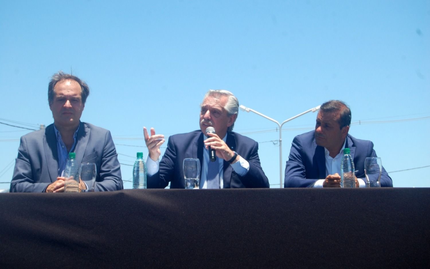 Fernández se mostró con un gobernador que no apoya el juicio a la Corte: “Soy porteño y me peleo con mi ciudad”