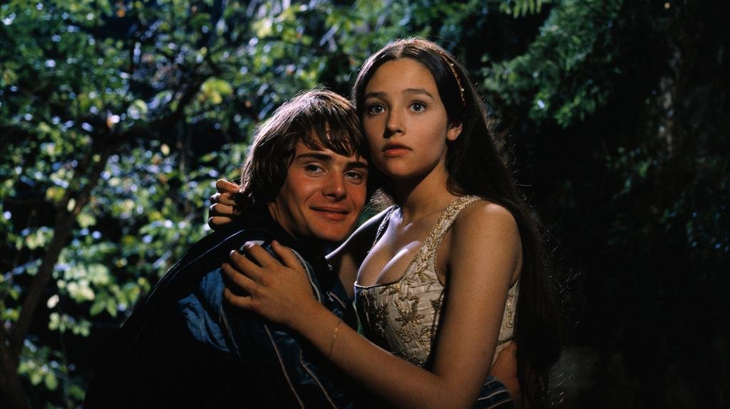 Los actores de “Romeo y Julieta” presentan demanda por desnudo infantil