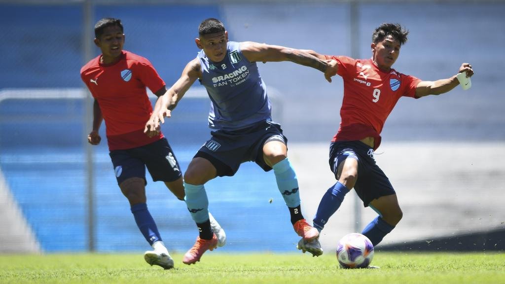 Racing tuvo su primer amistoso en 2023