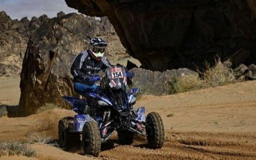 El piloto argentino Moreno Flores ganó la quinta etapa de cuatriciclos en el Dakar